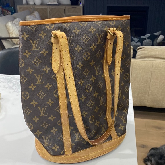 Authentic Louis Vuitton Bucket GM Monogram - Picture 1 of 13